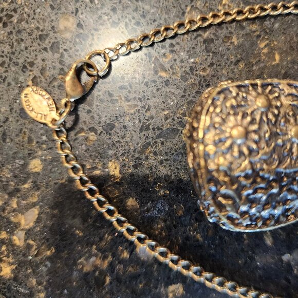 ALI KHAN BRONZE PURSE NECKLACE WITH FLOWER DETAIL - Picture 4 of 5